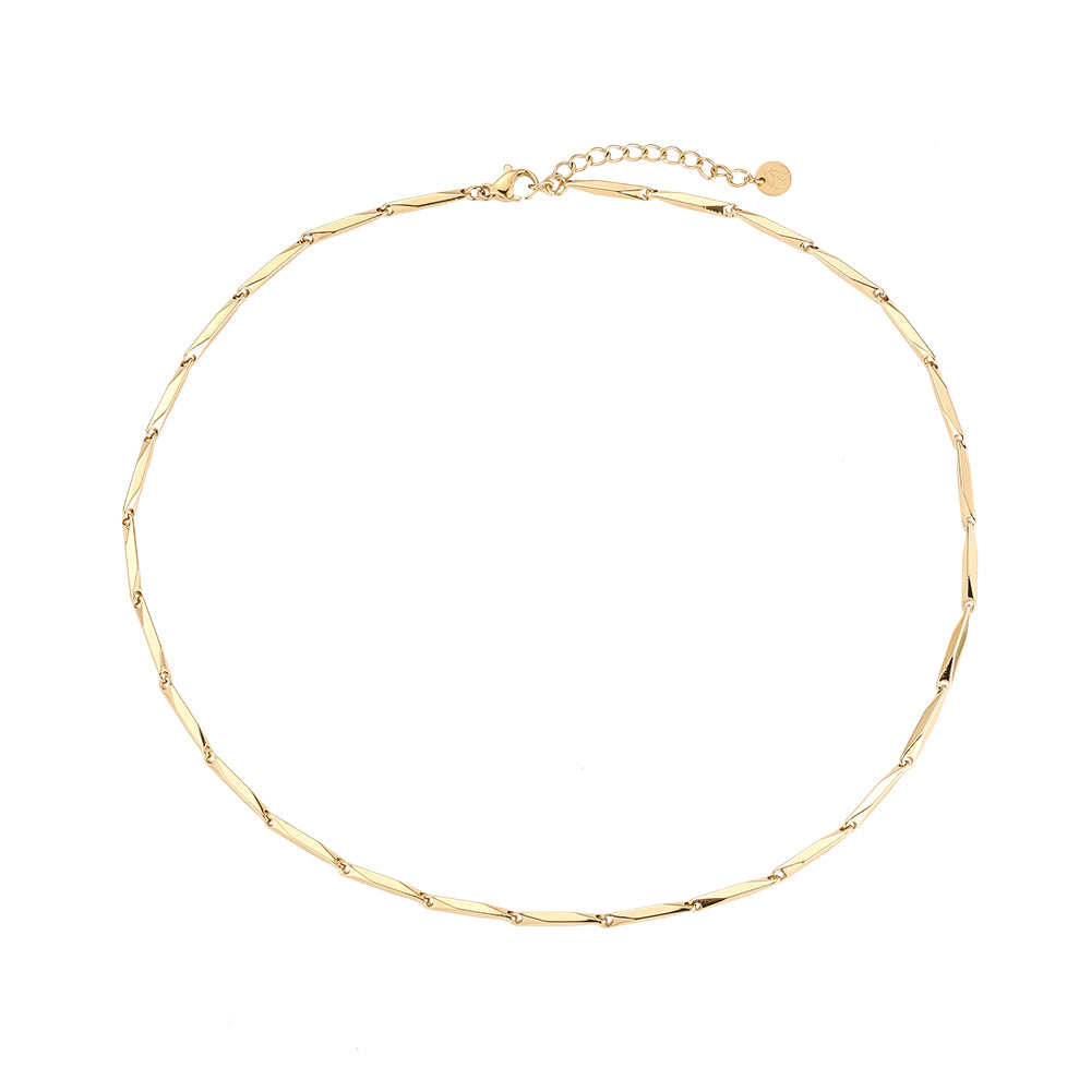 Blade's necklace gold
