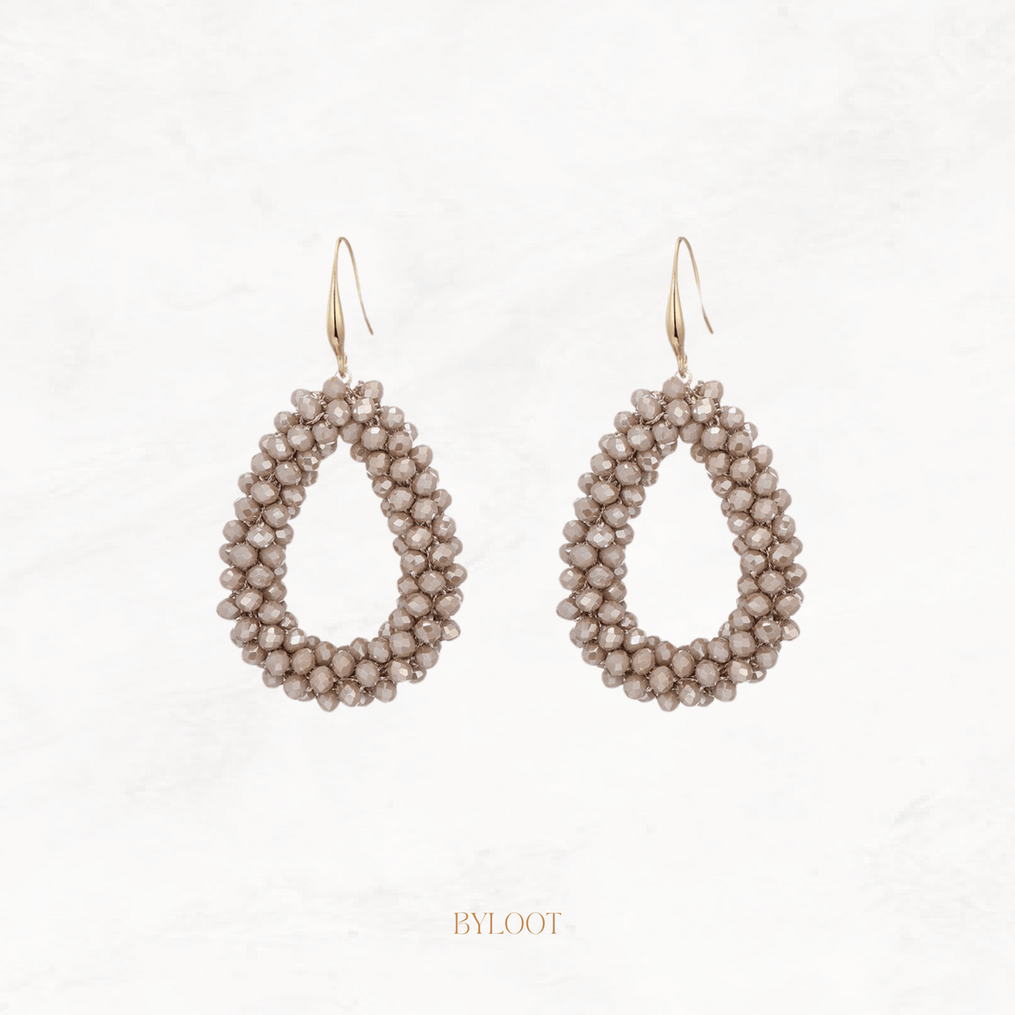 Flora beige statement earring