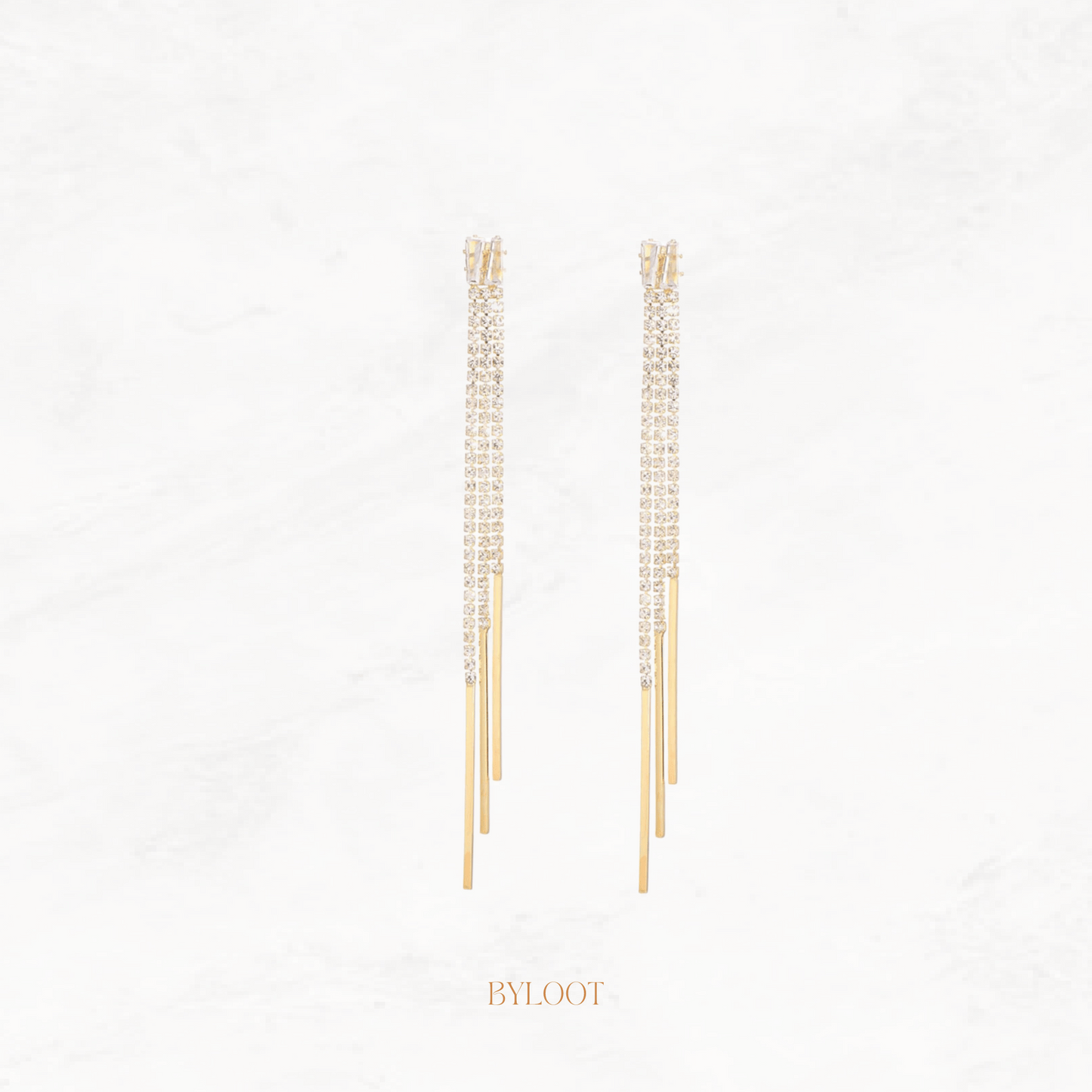 Wauw gold statement earring