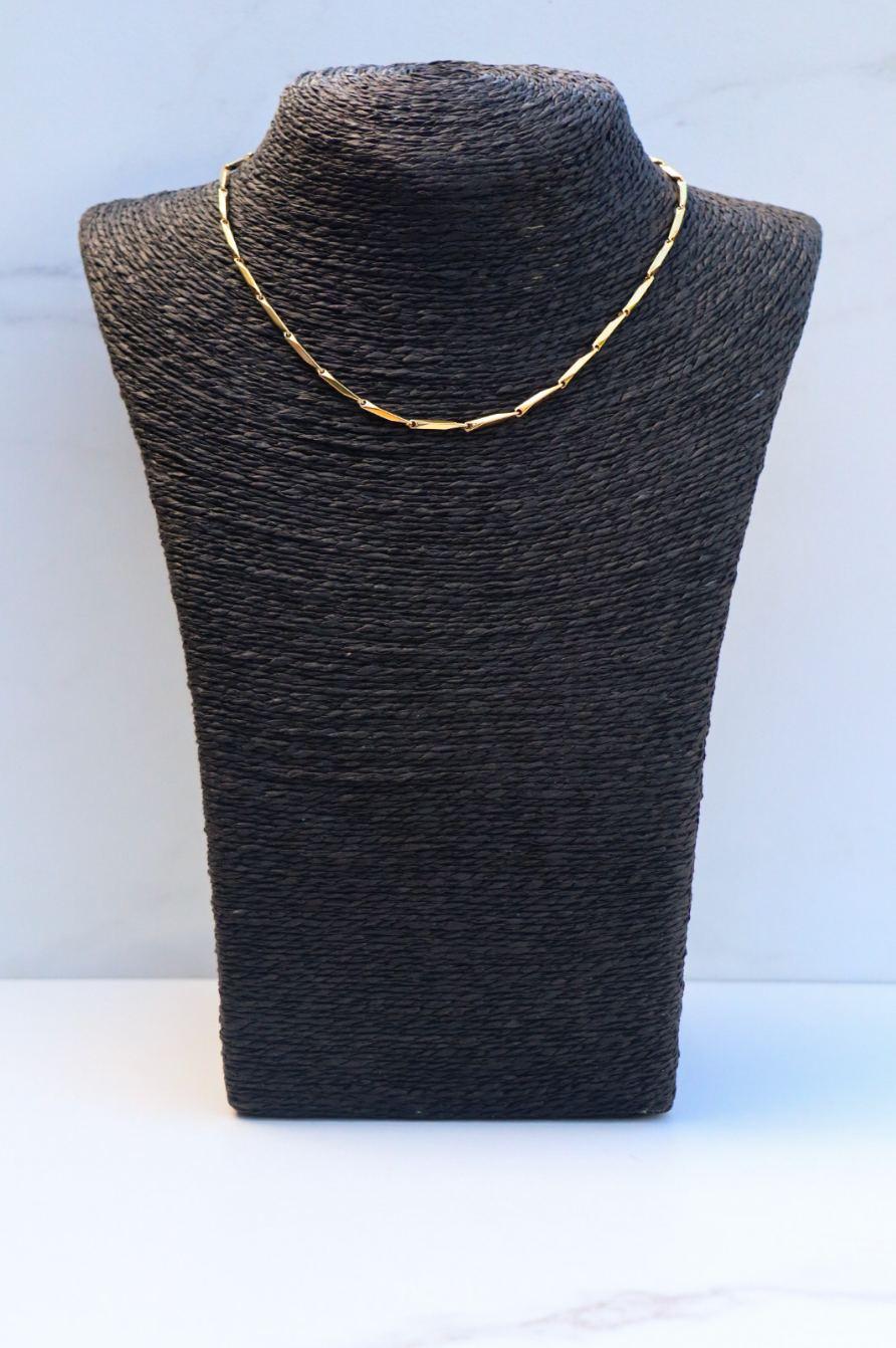 Blade's necklace gold
