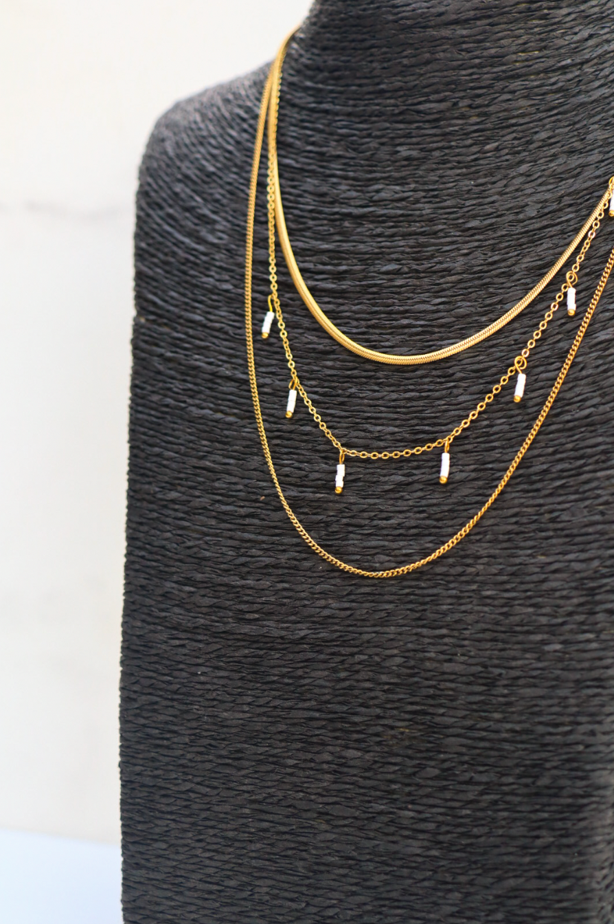 Multilayered necklace