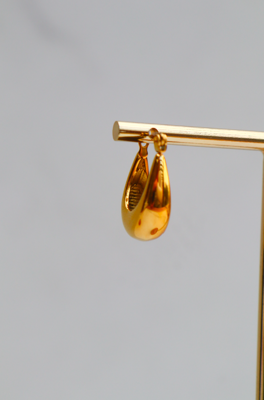 Water drop earrings