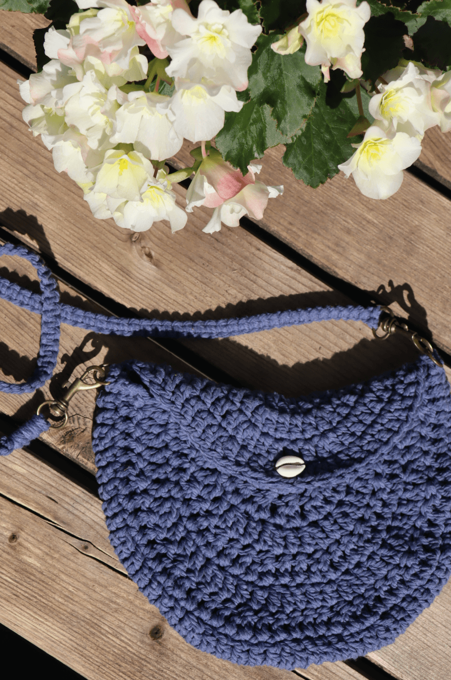 Ocean blue round bag