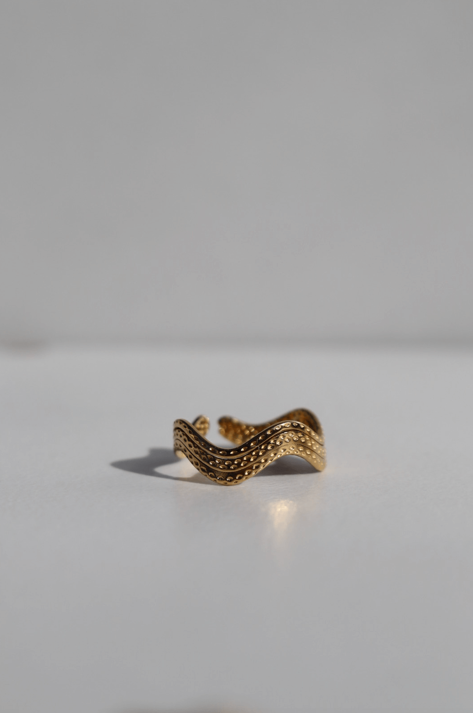 Wave ring