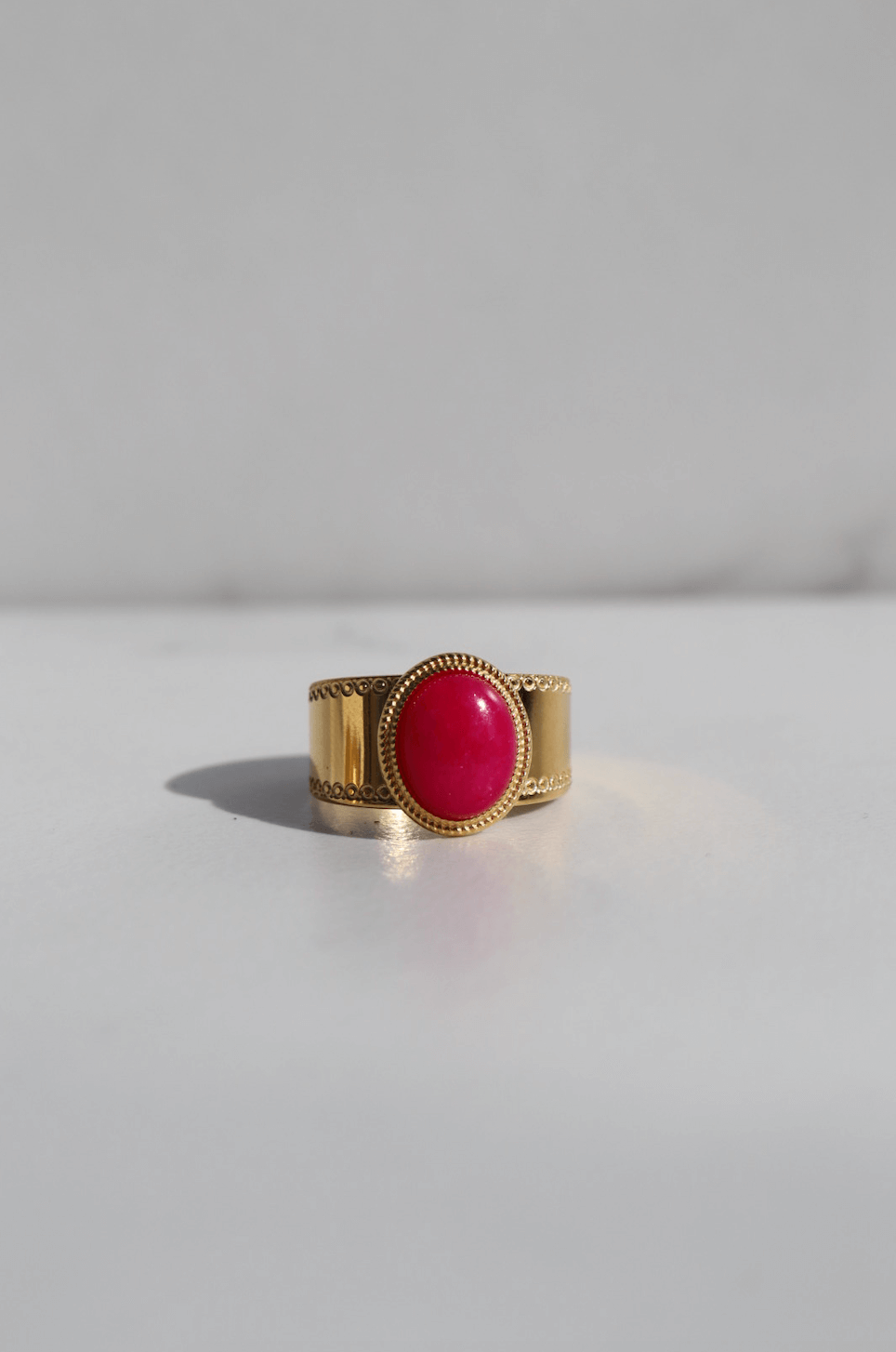 Statement fuchsia ring