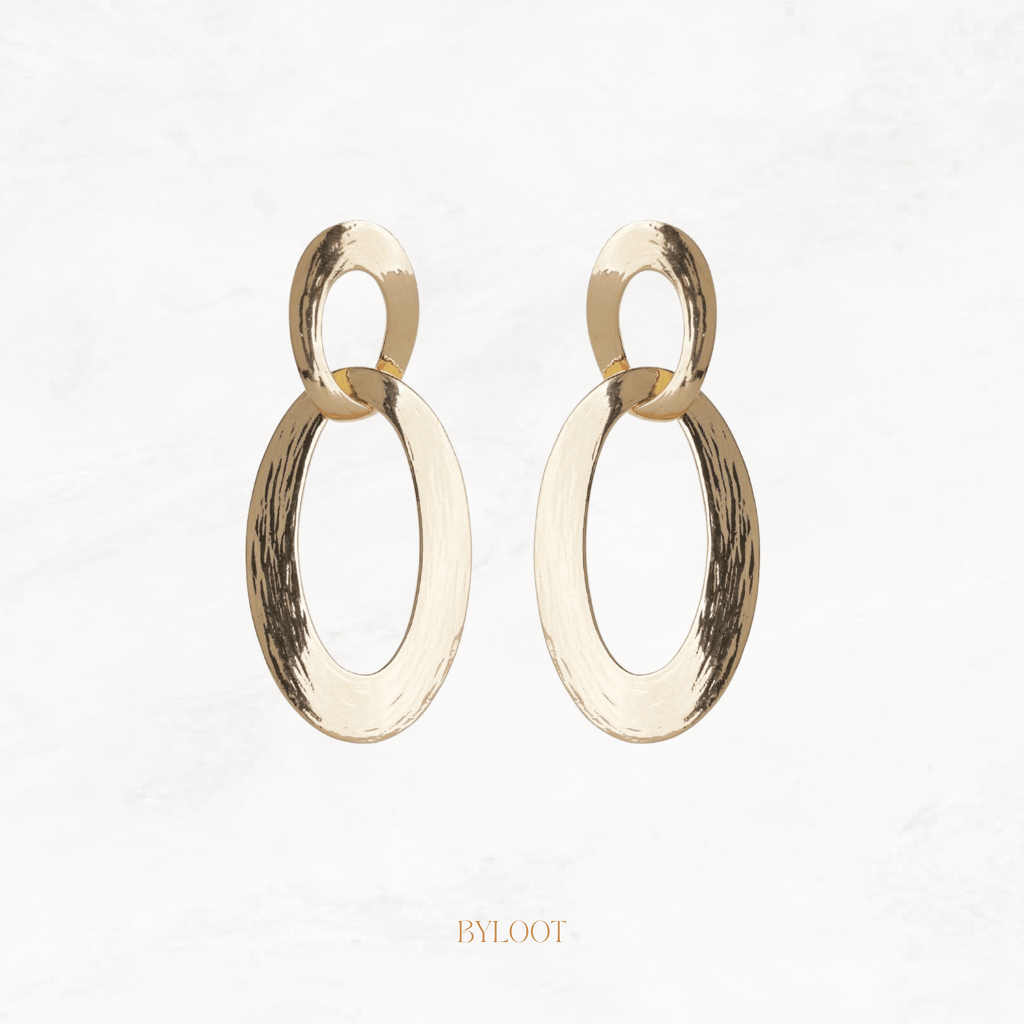 Classic gold statement earring