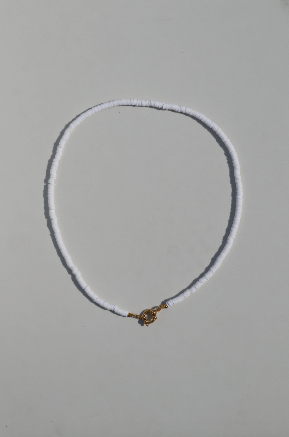 Surf necklace white