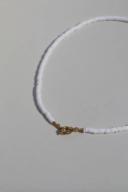 Surf necklace white