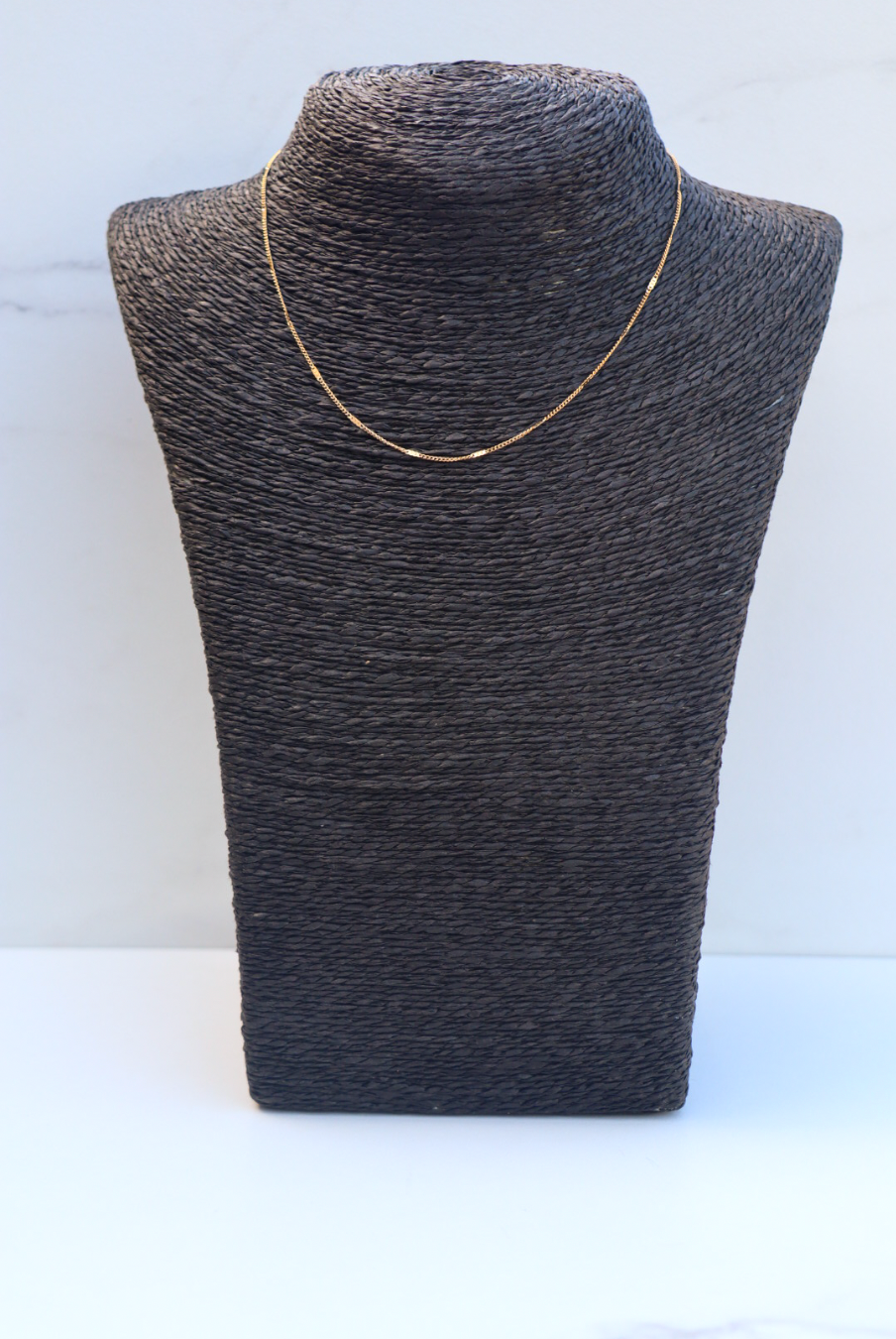 Less necklace gold