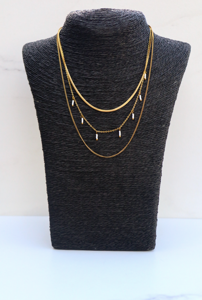 Multilayered necklace