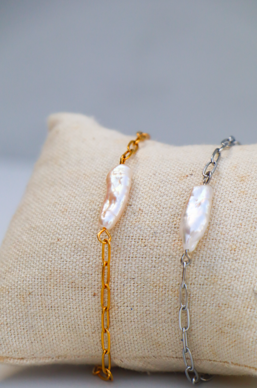 Jag pearl bracelet