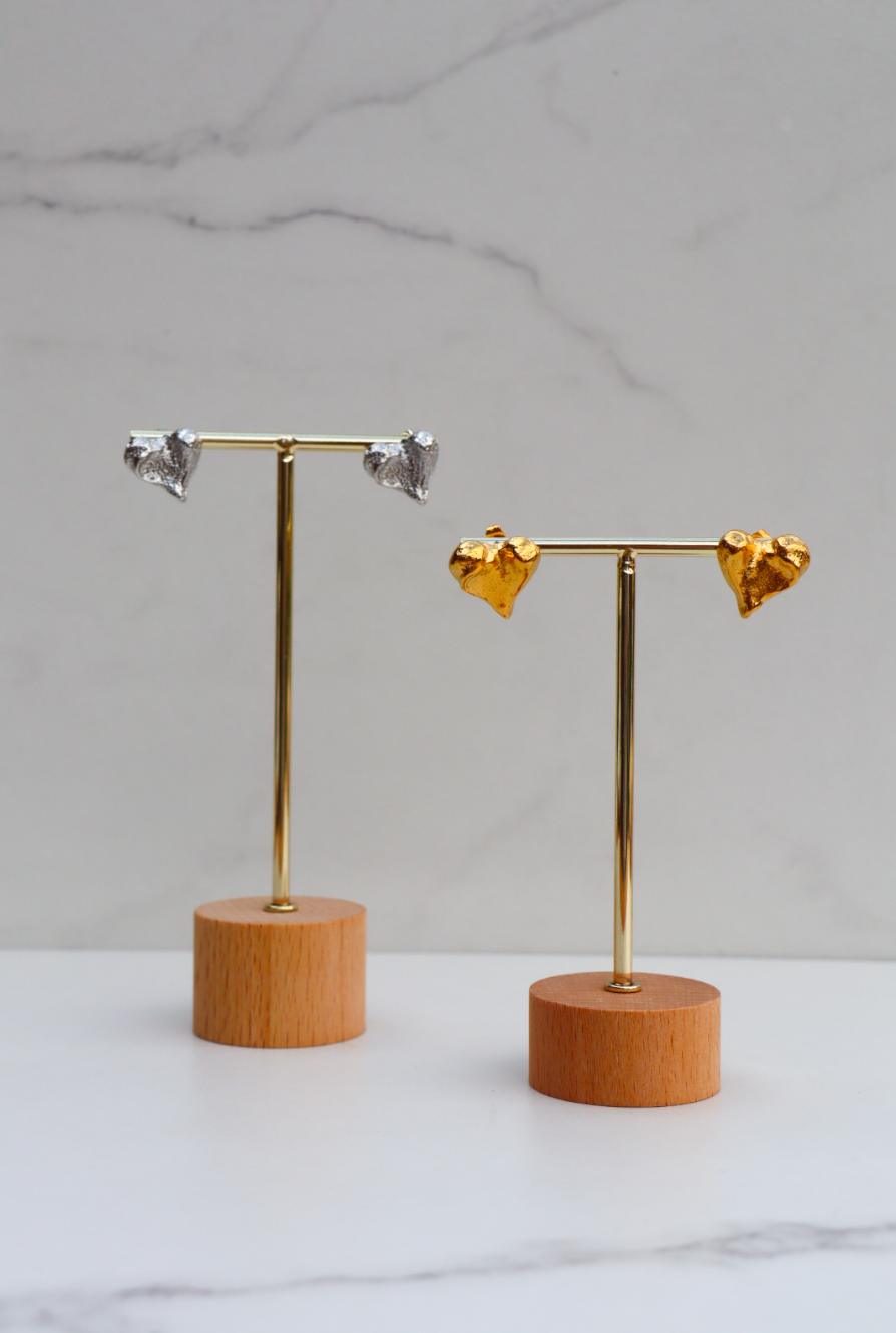 Broiling heart earrings