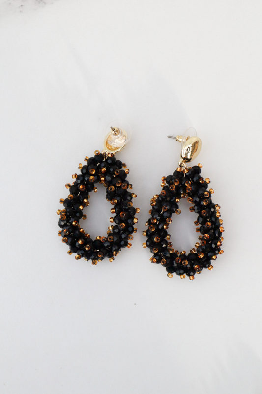Pippy black statement earring