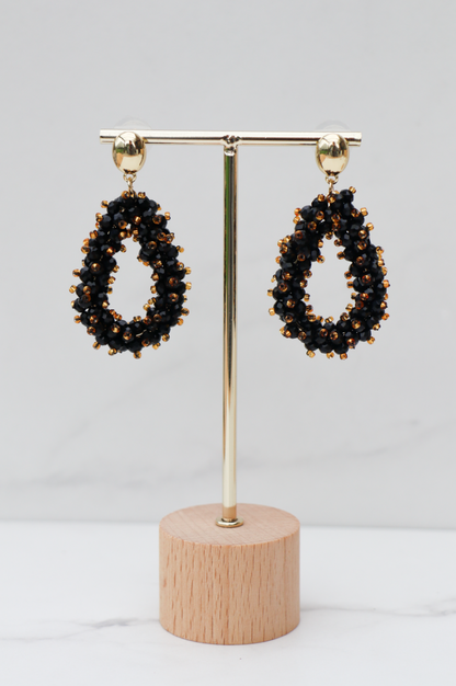 Pippy black statement earring