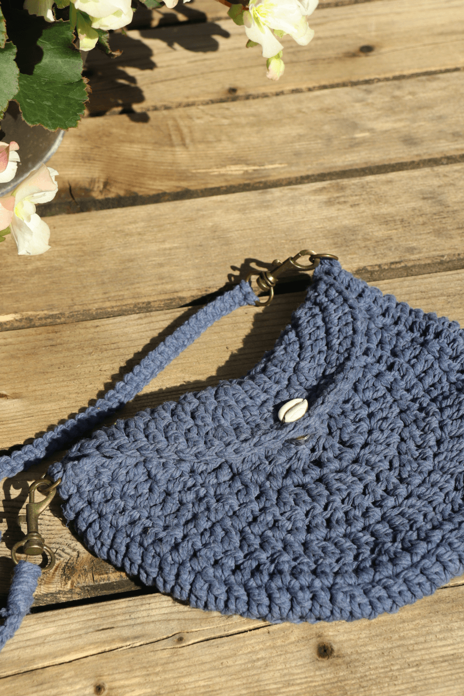 Ocean blue round bag
